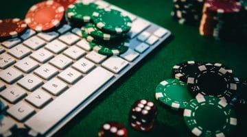 ¿Cómo jugar poker online en Colombia? Guía y consejos
